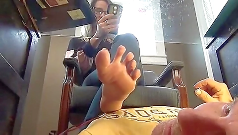 Secretary Gets Her Mature Feet And Toes Worshiped By A Handyman Secretary Gets Her Mature Feet And Toes Worshiped By A Handyman